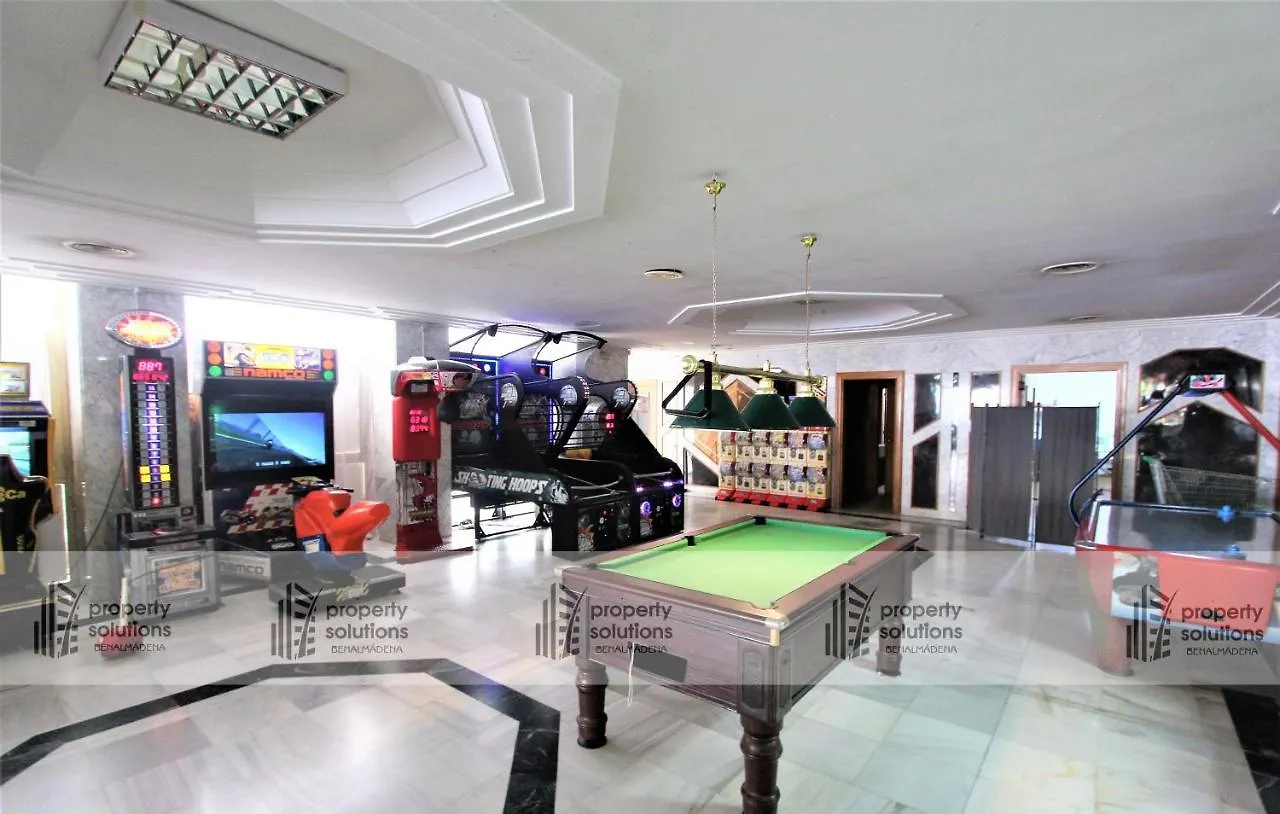 812 Benalbeach. 1ºlinea De Playa. Vistas A La Piscina Y La Montana. ベナルマデナ 0*,